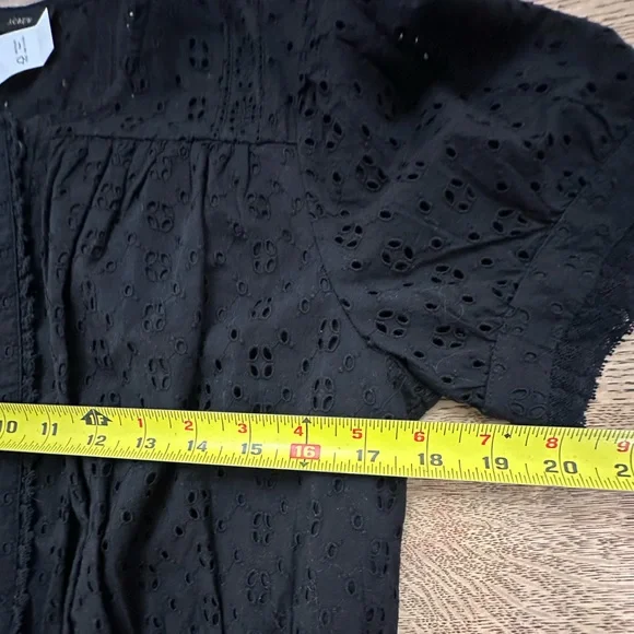 J. Crew NWT Eyelet Cropped Top Blouse Lace Covered Buttons BLACK medium - Picture 11 of 16